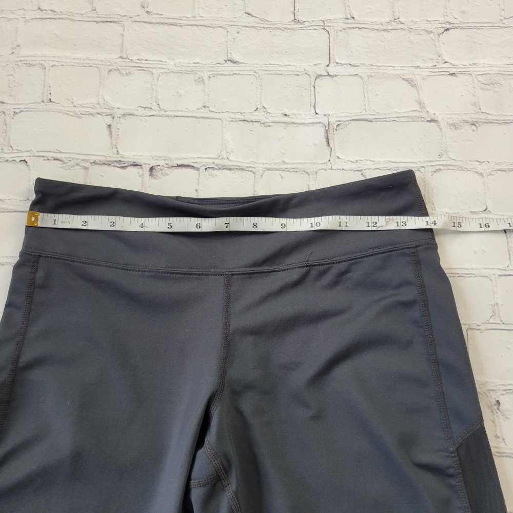✅ ASICS woman’s black cropped leggings Yoga workout size M inseam 21” - Picture 6 of 11